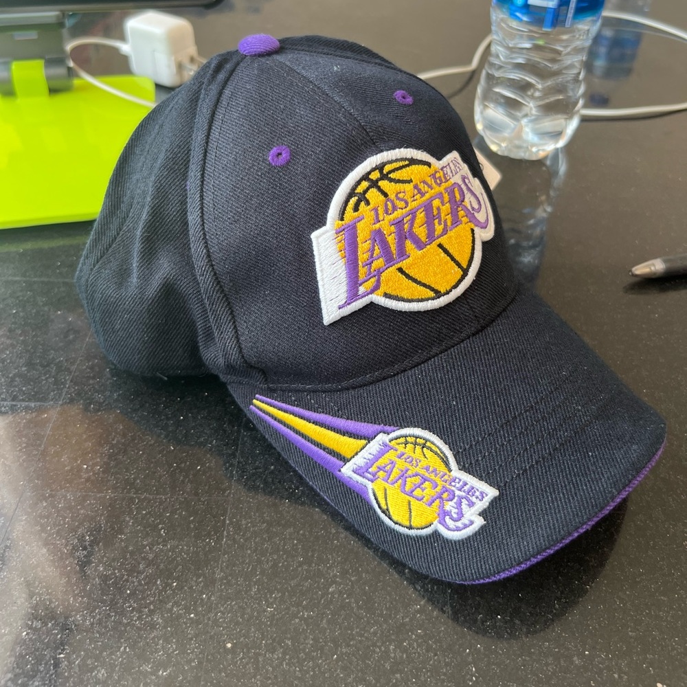 Lakers Baseball Hat - Picture 2 of 6